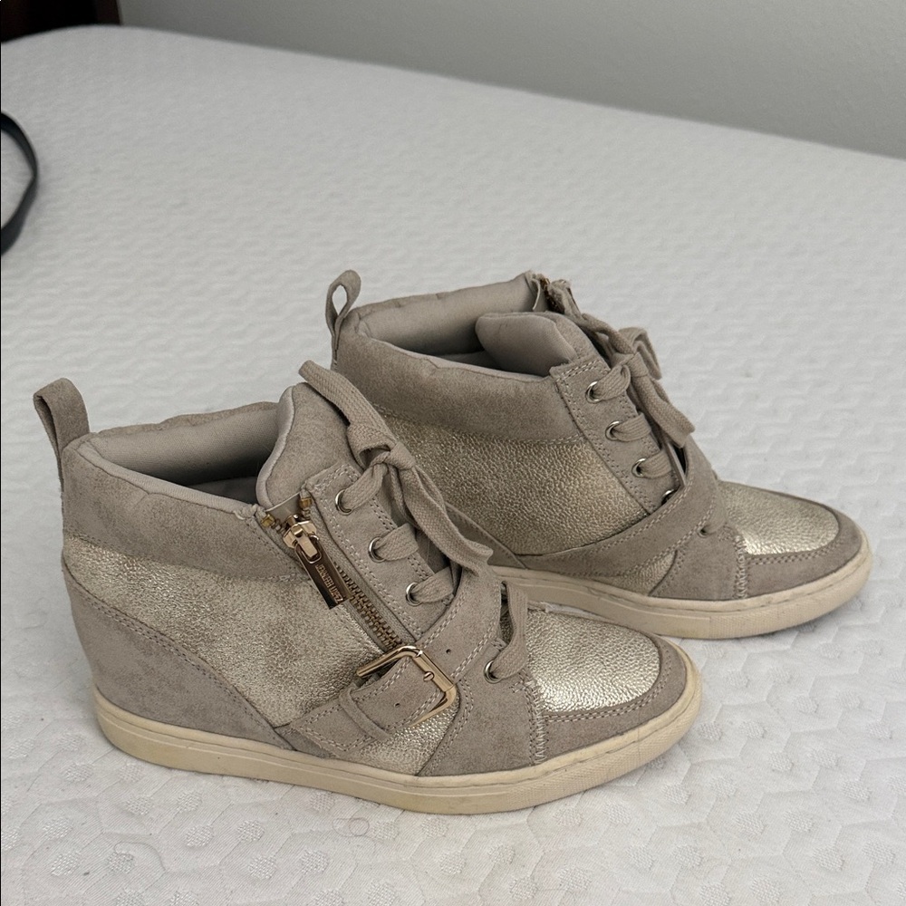 Jennifer Lopez Sneakers